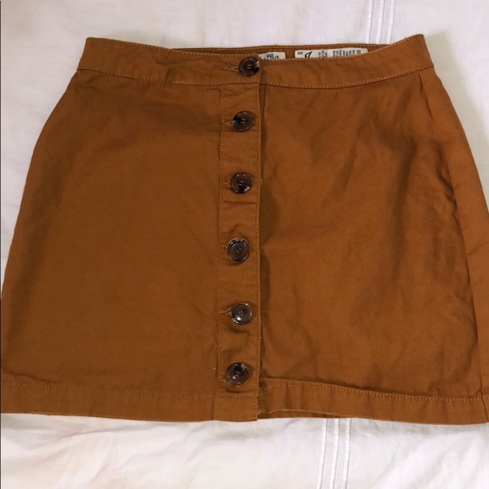 This button down skirt is perfect for fall/spring!